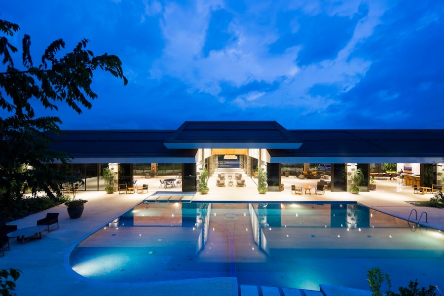 Riverside Hotel